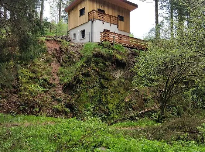 Шале Le Refuge Perche Du Saut De La Bourrique, Spa, Terrain Cloture, Bordure De Foret