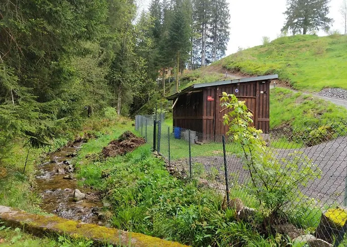 Le Refuge Perche Du Saut De La Bourrique, Spa, Terrain Cloture, Bordure De Foret Chalet